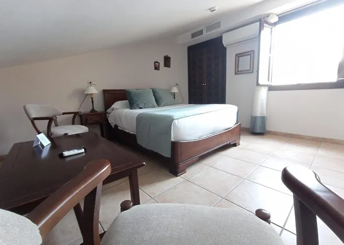 Hotel Maria De Molina